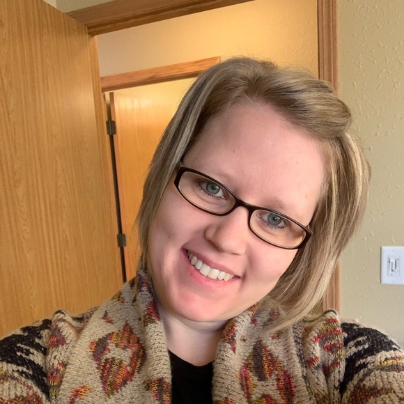 Meet your Posher, Emily - Picture 1 of 1